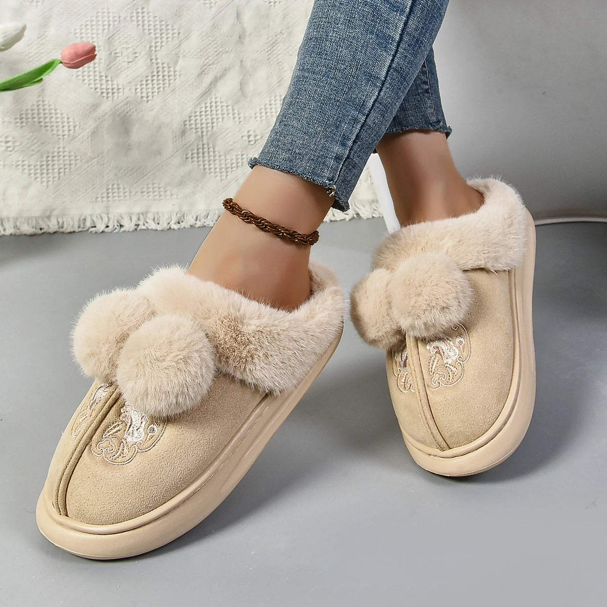 2024 Winter New Warm Women Snow Boots Indoor Comfortable Plush Shoes Platform Winter New Cute Cotton Slippers Zapatos De Mujer