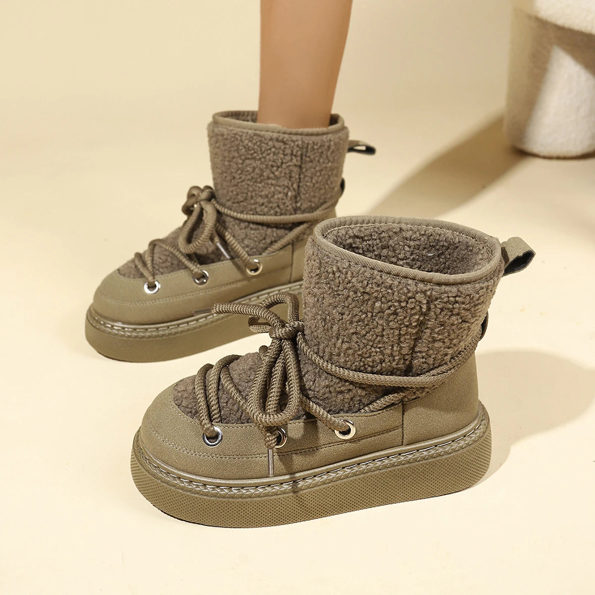 Cold-proof Lace Up Waterproof Anti-slip Fashion Short Snow Boot